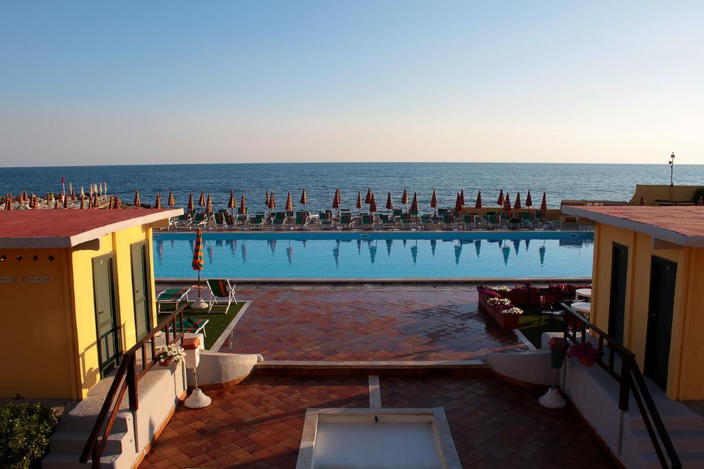 Sunbay Park Hotel Civitavecchia Εξωτερικό φωτογραφία