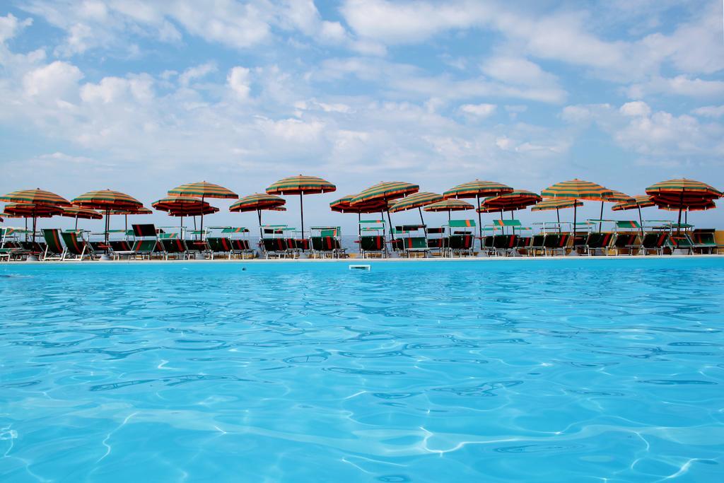 Sunbay Park Hotel Civitavecchia Εξωτερικό φωτογραφία