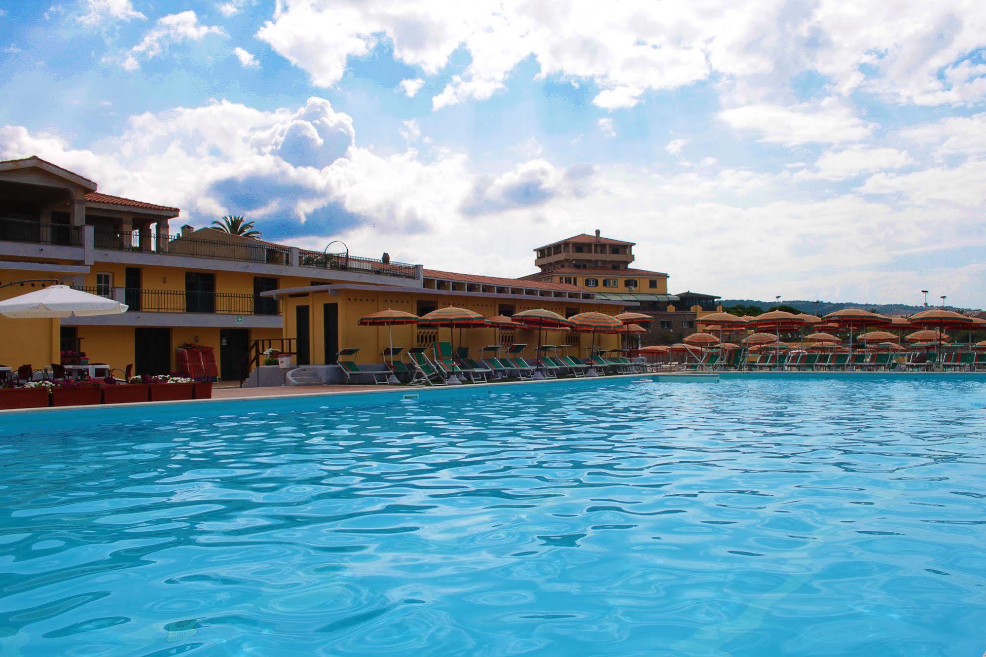 Sunbay Park Hotel Civitavecchia Εξωτερικό φωτογραφία